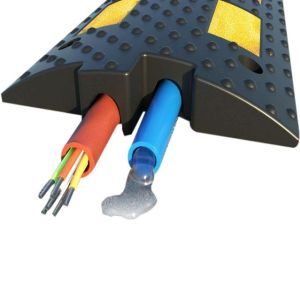 Лежачий поліцейський ЛП 300 (основна секція, з кабель-каналом) | Обмежувач швидкості та захист кабелів