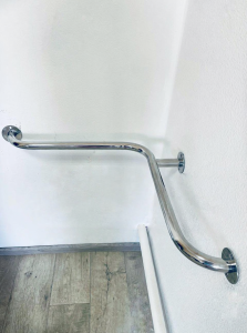 Поручень кутовий внутрішній для людей з інвалідністю, ? 32м - 600x600м