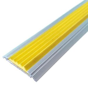 Поріг алюмінієвий з жовтою гумовою вставкою 1м