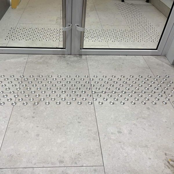 Набір з тактильних індикаторів. 86 штук