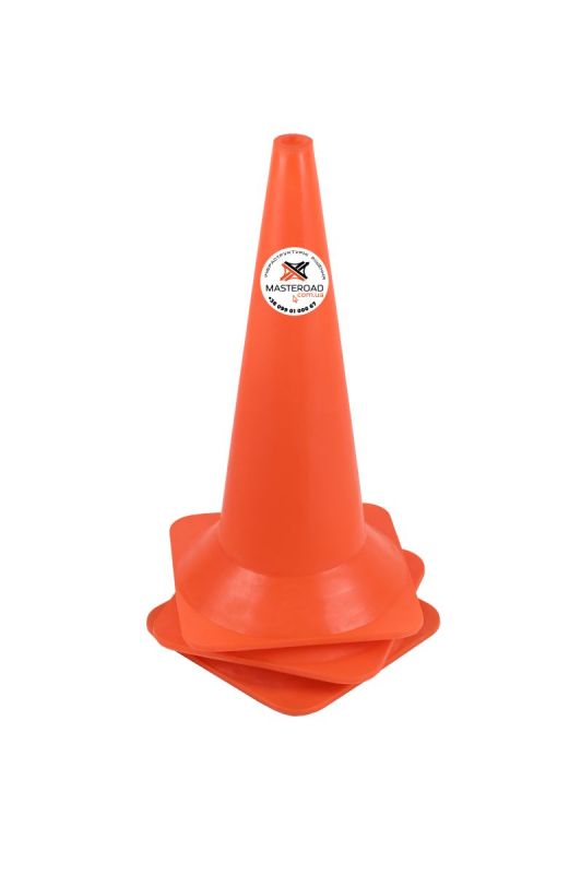 Конус дорожній пластиковий Н-60 см без смужок – для безпеки на дорогах та будівельних майданчиках