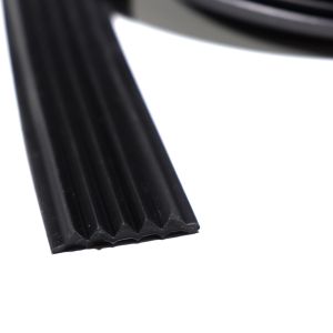 Тактильна гумова стрічка 31х5 мм чорна