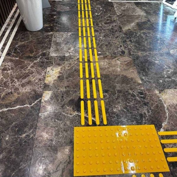 Поліуретанова самоклеюча тактильна плитка "Полоса" 300х300х3