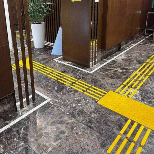 Поліуретанова самоклеюча тактильна плитка "Полоса" 300х300х3